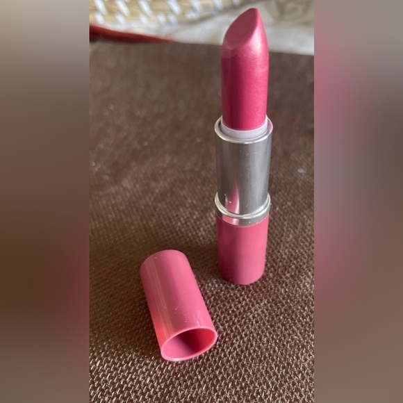Clinique Love Pop Lipstick - Picture 1 of 7